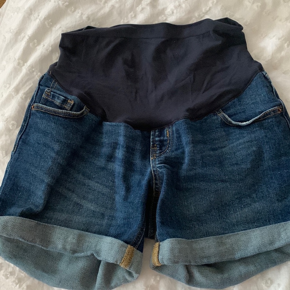 Old Navy Maternity O.G. Straight Full Panel shorts size 0